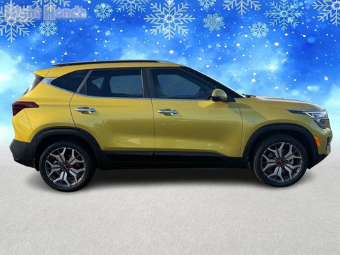 Used 2022 Kia Seltos SX w/ Sunroof Package image 8