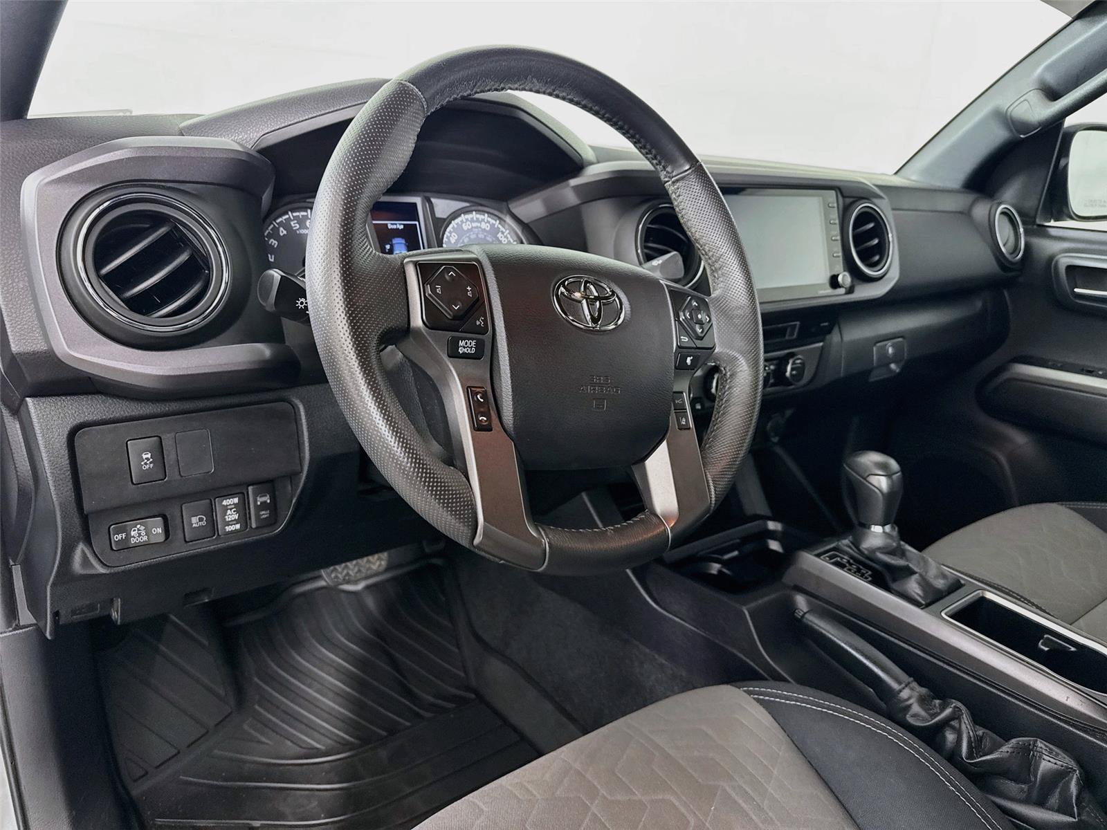 Certified 2023 Toyota Tacoma TRD Off-Road AWD/4WD image 4
