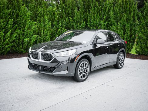 Used 2026 BMW X2 xDrive28i AWD/4WD image 5