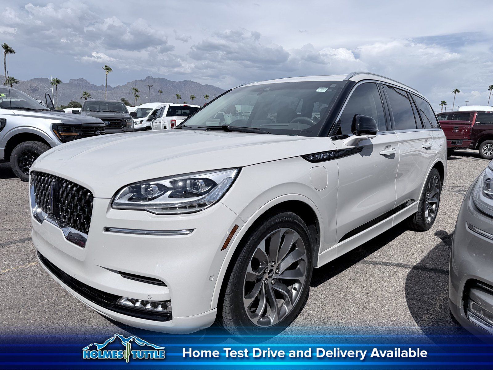 Used 2021 Lincoln Aviator Grand Touring w/ Equipment Group 301A AWD/4WD image 1