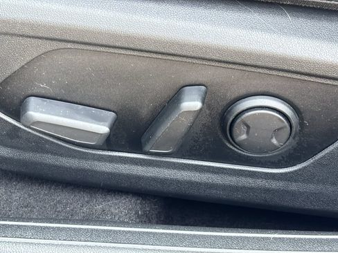 Certified 2023 Hyundai Elantra Limited FWD image 15