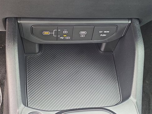 New 2025 Kia K4 LXS image 28