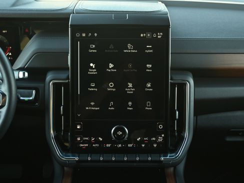 Used 2025 GMC Yukon Denali image 5