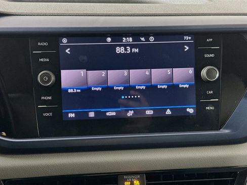 Used 2023 Volkswagen Taos SE w/ Panoramic Sunroof Package FWD image 19