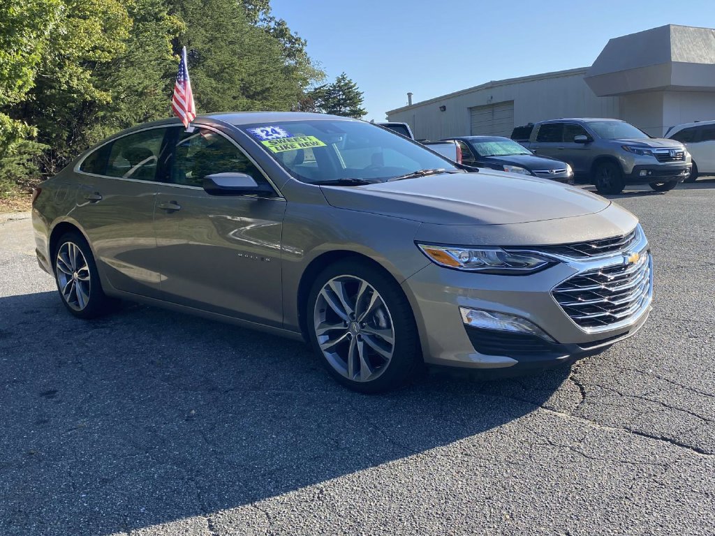 Used 2024 Chevrolet Malibu LT FWD image 6