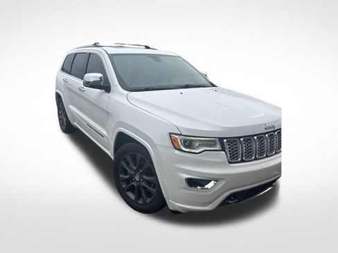 Used 2017 Jeep Grand Cherokee Overland AWD/4WD image 3