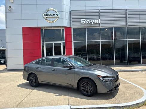 Used 2026 Nissan Sentra SV w/ SV Convenience Package FWD image 1