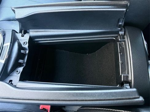 Used 2017 Mercedes-Benz E 300 E 300 image 23