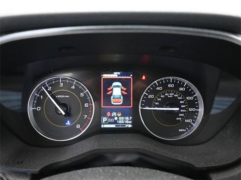 Used 2022 Subaru Crosstrek 2.5i Sport w/ Moonroof Package image 19