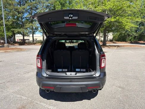 Used 2015 Ford Explorer XLT w/ Equipment Group 202A FWD image 25