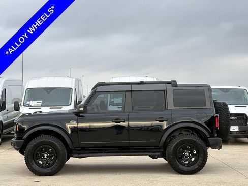 Certified 2023 Ford Bronco Wildtrak image 3