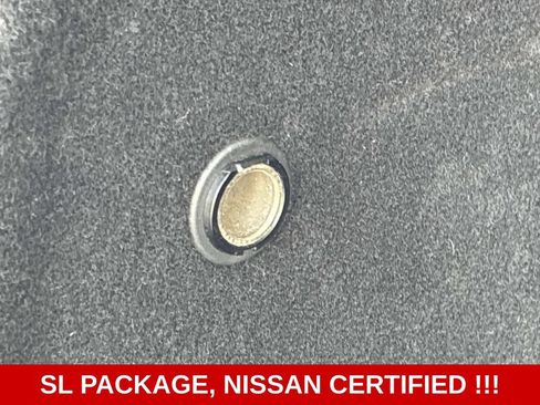 Used 2022 Nissan Pathfinder SL AWD/4WD image 11