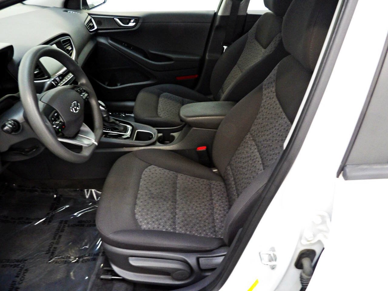 Used 2019 Hyundai Ioniq Blue FWD image 8
