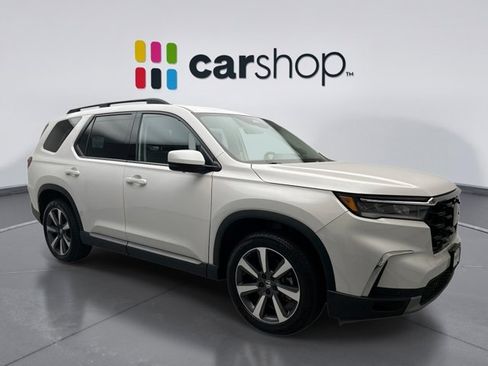 Used 2025 Honda Pilot Elite image 7