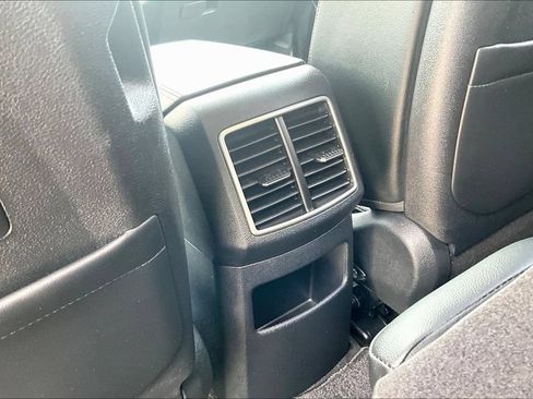 Certified 2025 Kia Sportage SX AWD/4WD image 10