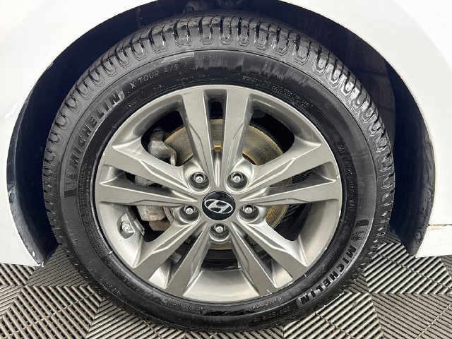 Used 2018 Hyundai Elantra SEL FWD image 33