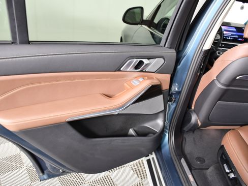 Used 2025 BMW X7 xDrive40i image 46