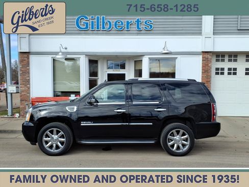 Used 2011 GMC Yukon Denali image 1