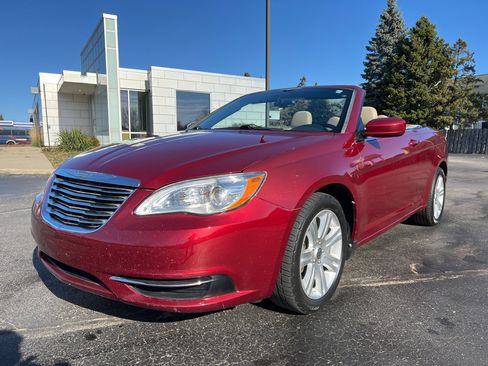 Used 2012 Chrysler 200 Touring image 1