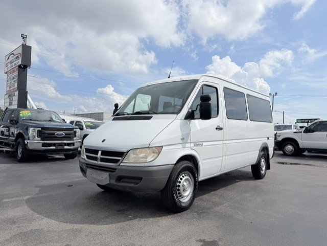 Used 2005 Dodge Sprinter 2500 w/ PWR Convenience Group RWD image 2