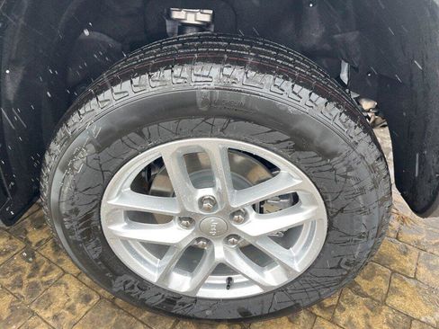 New 2025 Jeep Grand Cherokee Laredo X image 15