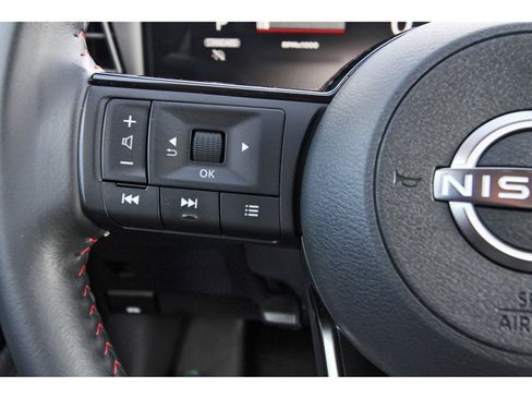 Certified 2025 Nissan Kicks SR FWD image 18