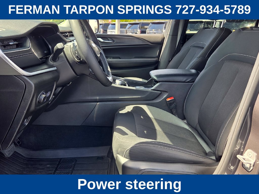 Used 2024 Jeep Grand Cherokee L Laredo RWD image 13