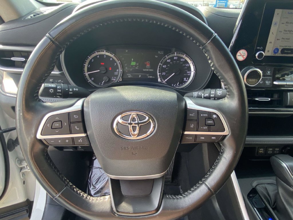 Used 2023 Toyota Highlander LE AWD/4WD image 19