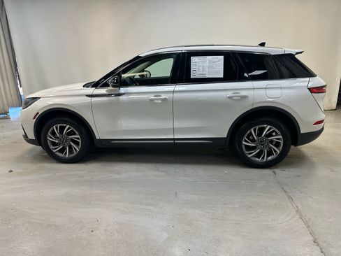 Used 2023 Lincoln Corsair AWD w/ Equipment Group 101A image 9