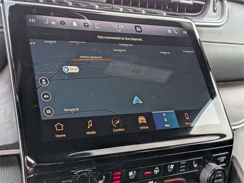 Used 2024 Jeep Grand Cherokee L Limited w/ Luxury Tech Group II image 24