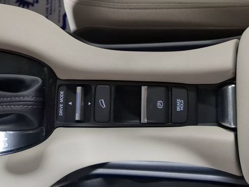 New 2025 Honda HR-V LX image 34