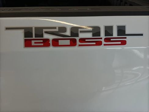 Used 2021 Chevrolet Silverado 1500 LT Trail Boss w/ Bed Protection Package image 23