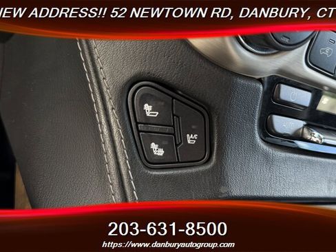 Used 2015 GMC Yukon Denali w/ Touring Package AWD/4WD image 24