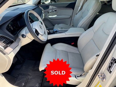 Used 2022 Volvo XC90 T6 Inscription w/ Lounge Package image 31