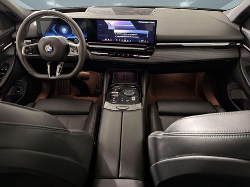 Used 2026 BMW 530i w/ M Sport Package RWD image 15