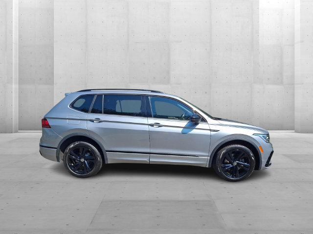 Certified 2024 Volkswagen Tiguan SE R-Line AWD/4WD image 7