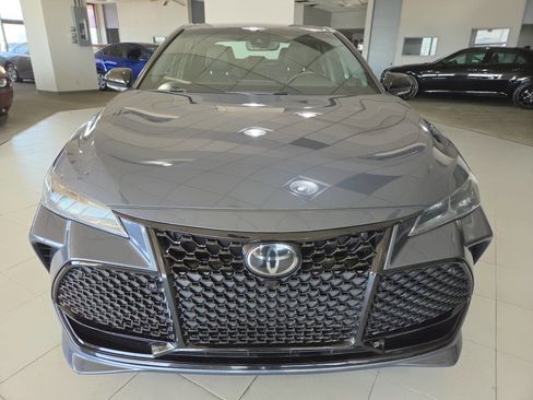 Used 2019 Toyota Avalon Touring w/ All Weather Liner Package FWD image 2