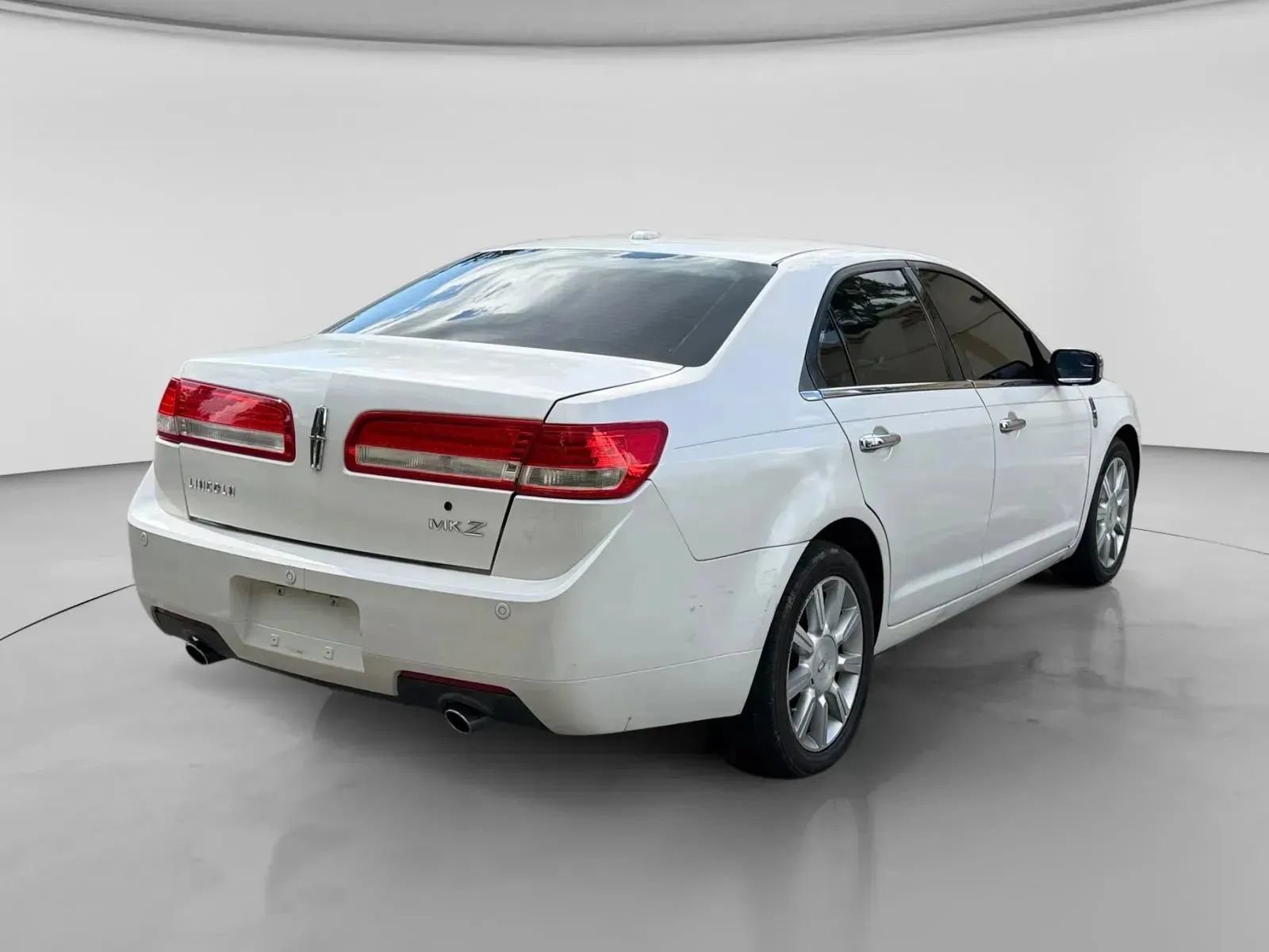 Used 2012 Lincoln MKZ FWD image 5