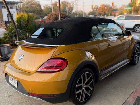 Used 2017 Volkswagen Beetle 1.8T Dune image 3