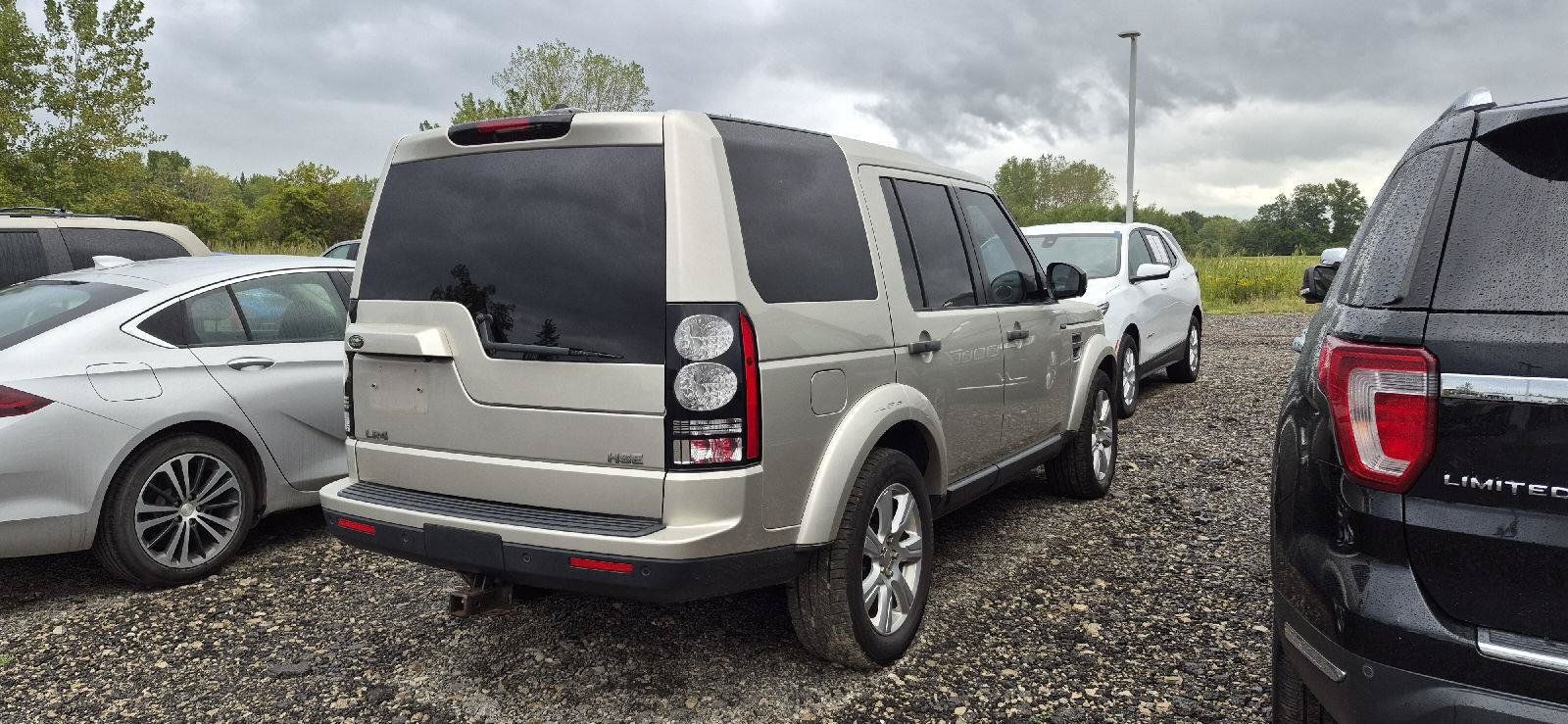 Used 2014 Land Rover LR4 HSE AWD/4WD image 3