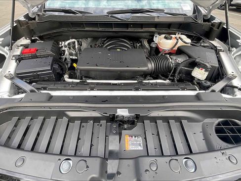 Used 2024 Chevrolet Silverado 1500 High Country w/ High Country Premium Package image 12