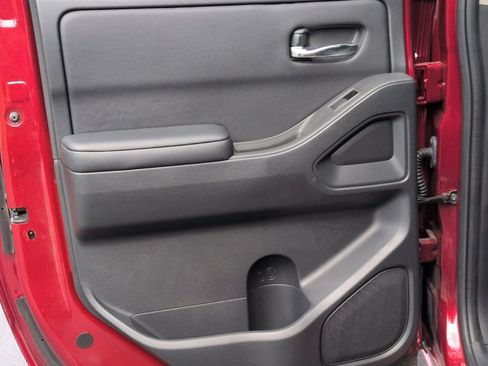 Certified 2025 Nissan Frontier SV w/ SV Convenience Package RWD image 28