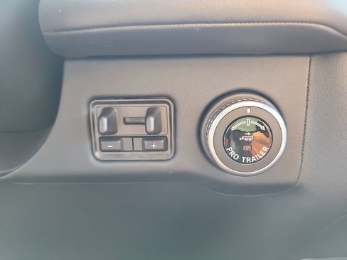 New 2025 Lincoln Navigator Black Label image 30