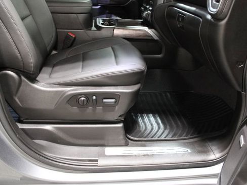 Certified 2022 Chevrolet Silverado 1500 LTZ w/ Technology Package image 28