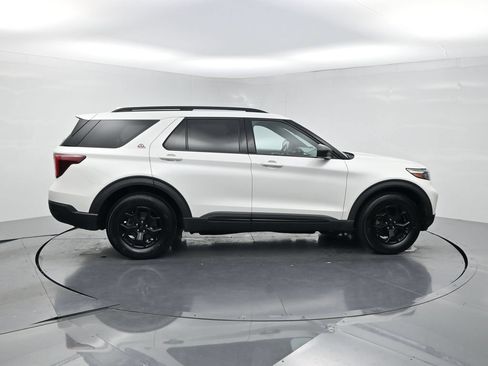 Used 2023 Ford Explorer Timberline AWD/4WD image 4