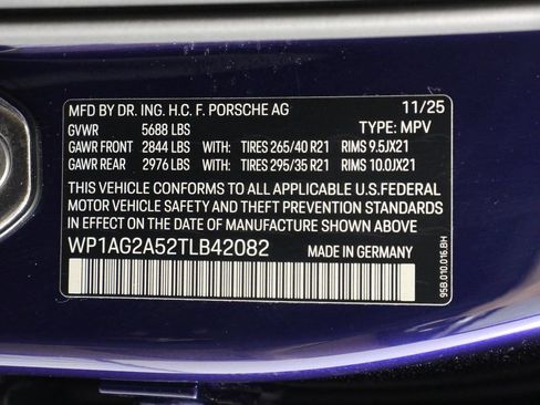 Certified 2026 Porsche Macan S AWD/4WD image 19