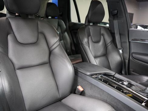 Used 2018 Volvo XC90 T6 Momentum w/ Convenience Package AWD/4WD image 22
