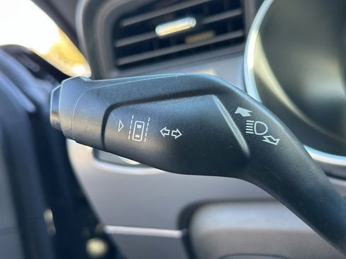 Used 2018 Ford Mustang Premium w/ Equipment Group 201A image 31