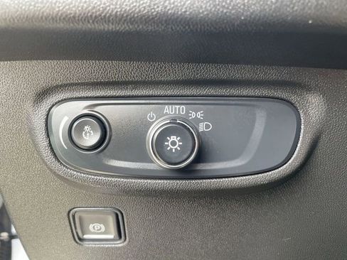 Certified 2024 GMC Terrain SLE image 34