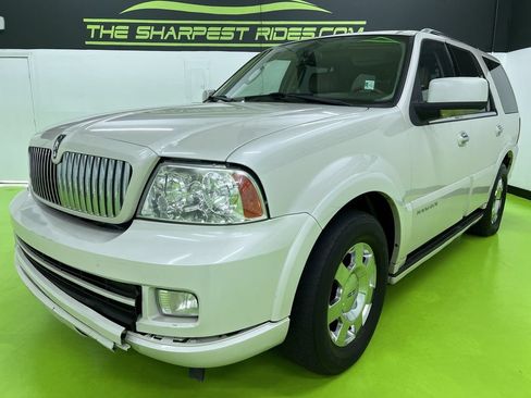 Used 2006 Lincoln Navigator Luxury AWD/4WD image 5